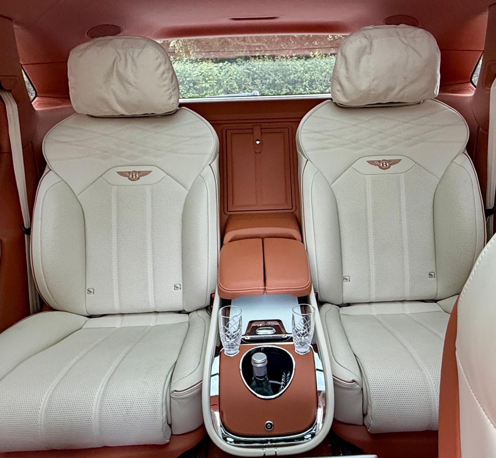 Bentley Bentayga: 3