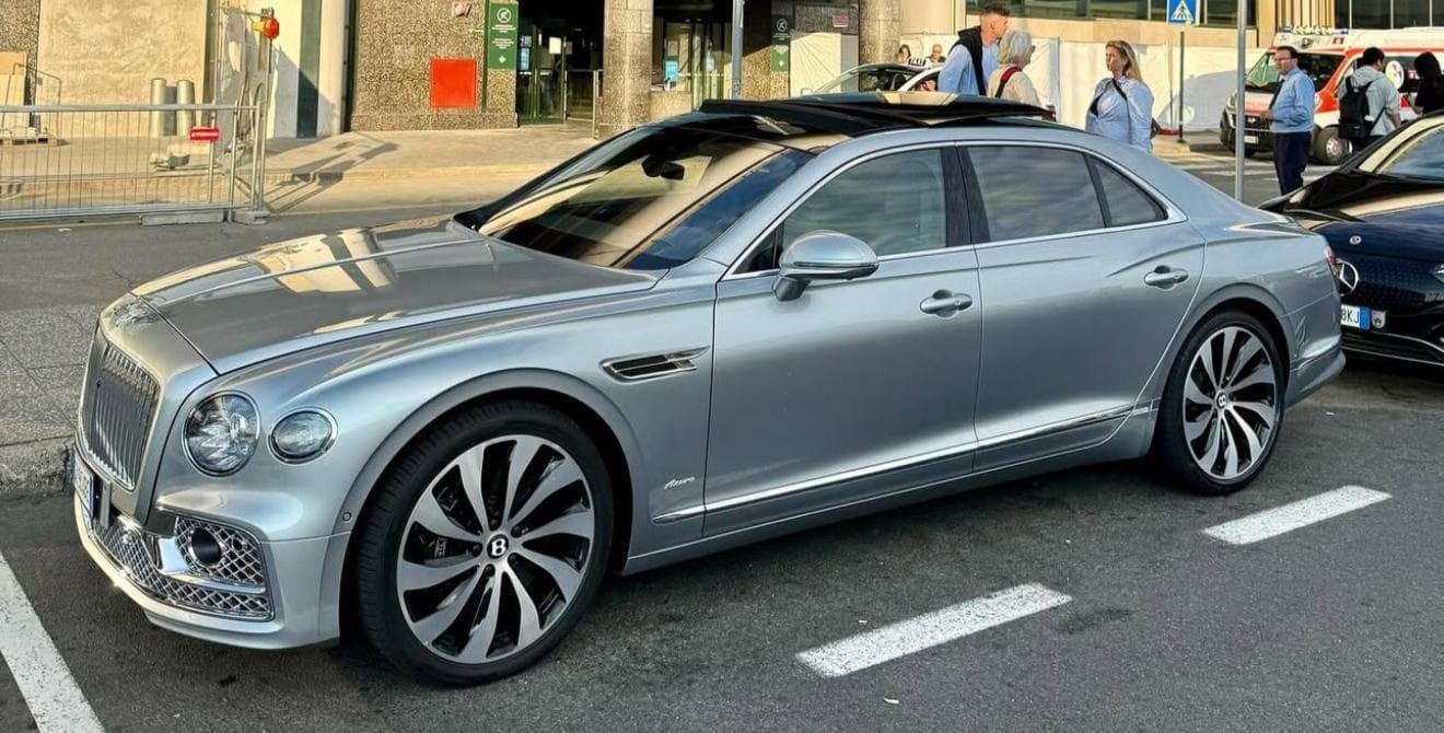 Bentley Flying Spur: 3