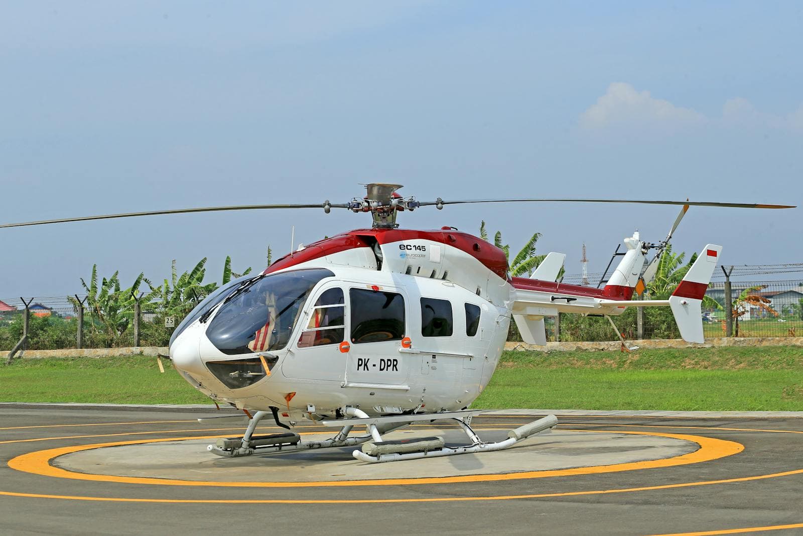 Private helicopter landing FFGR Italia