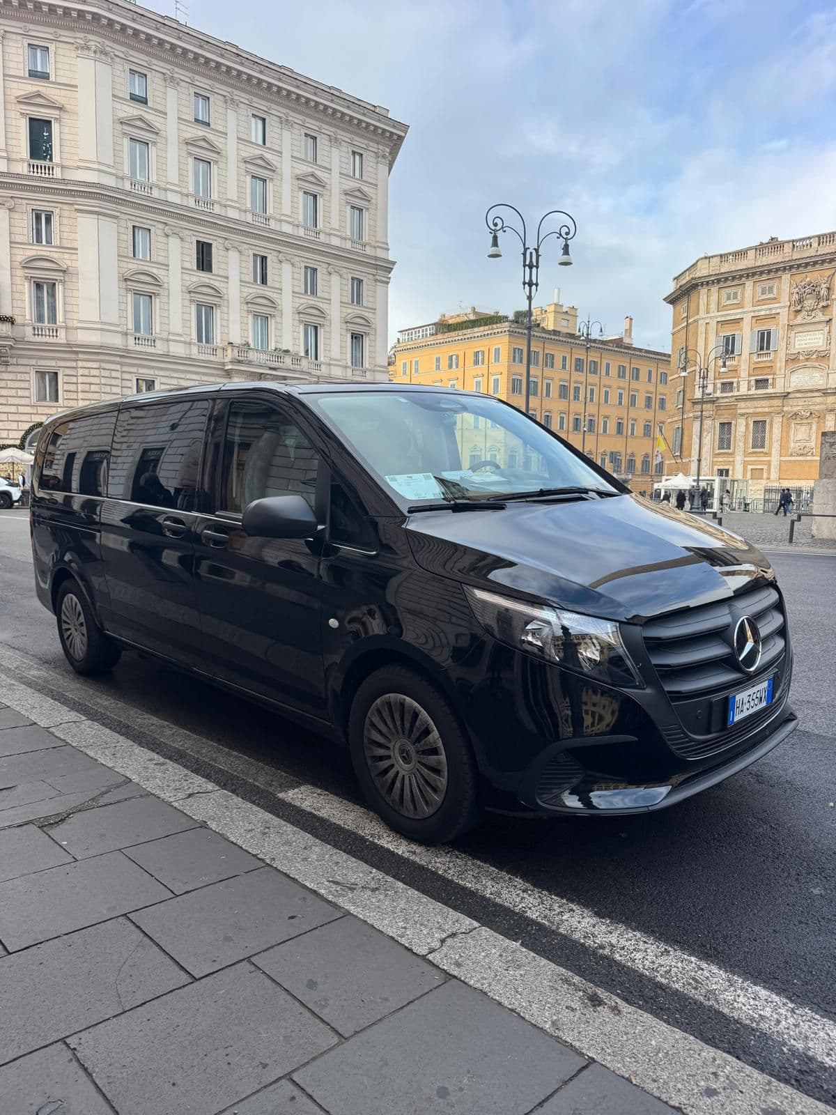Mercedes V-Class: 3