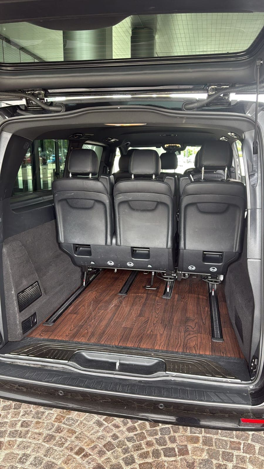 Mercedes V-Class: 7
