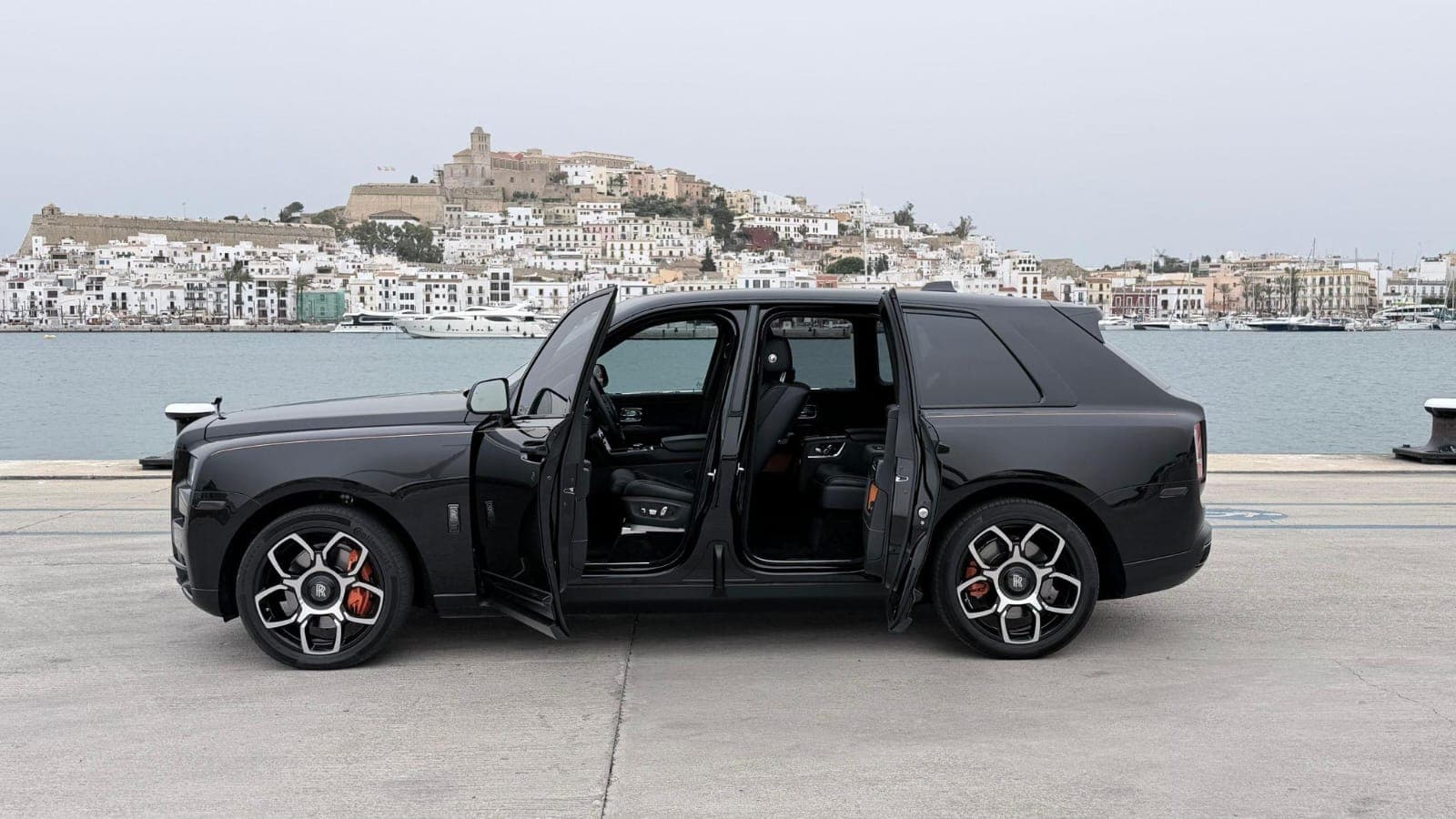 Rolls-Royce Cullinan: 5