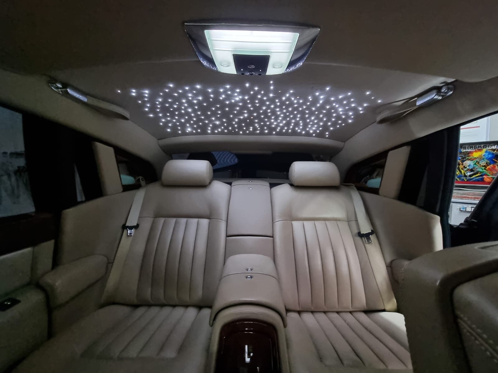 Rolls-Royce Phantom: 7